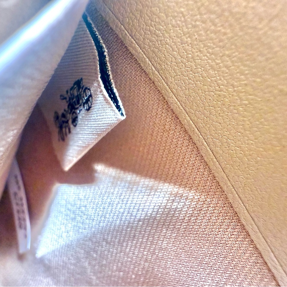 Coach White Embossed Wallet - Picture 11 of 12